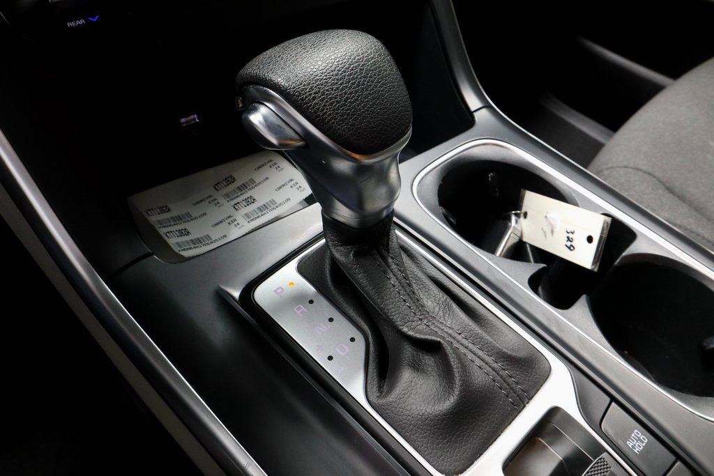 Used 2024 Kia Carnival LX image 31