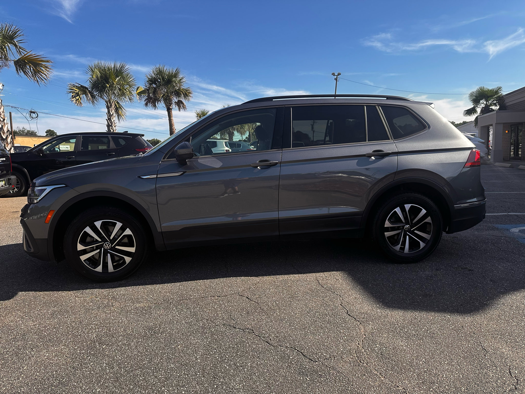 Used 2024 Volkswagen Tiguan S image 14