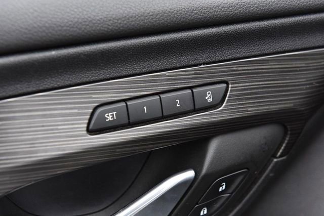 Used 2024 GMC Terrain SLT image 10