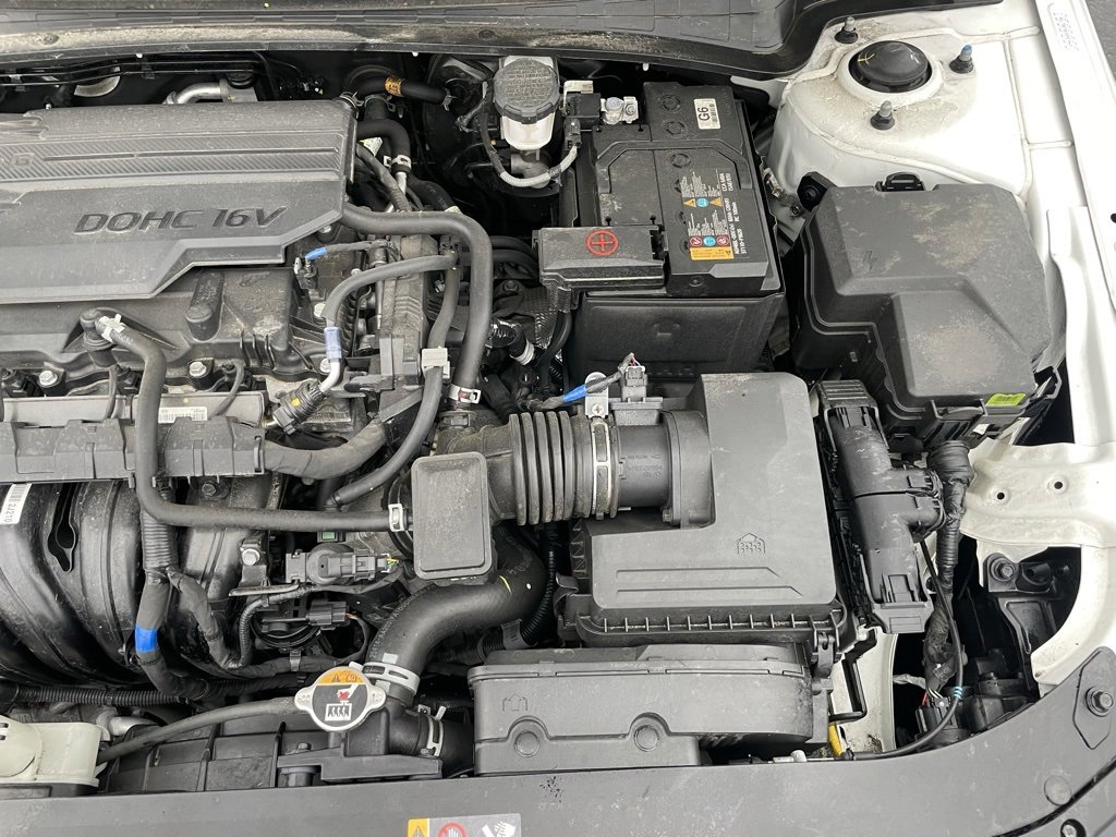 Used 2025 Hyundai Elantra SEL image 41