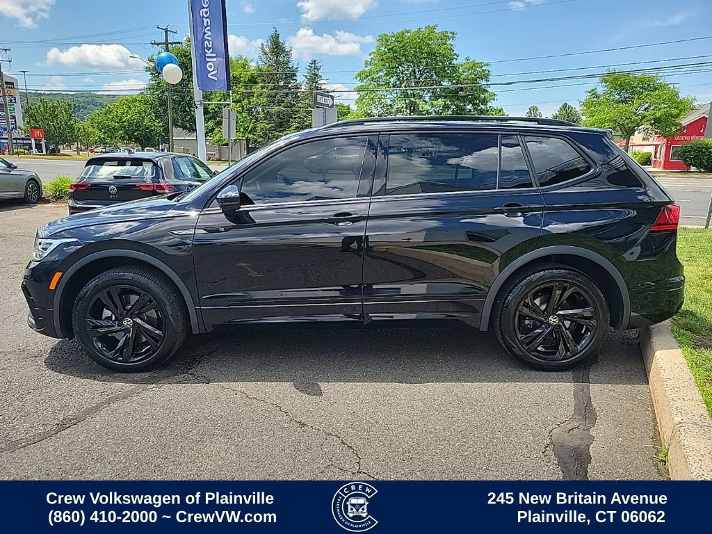 Certified 2024 Volkswagen Tiguan SE R-Line AWD/4WD image 25