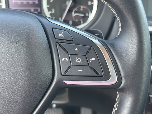 Used 2018 INFINITI QX30 AWD image 27