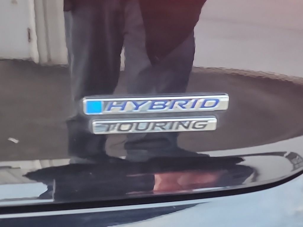 Used 2024 Honda Accord Touring image 8