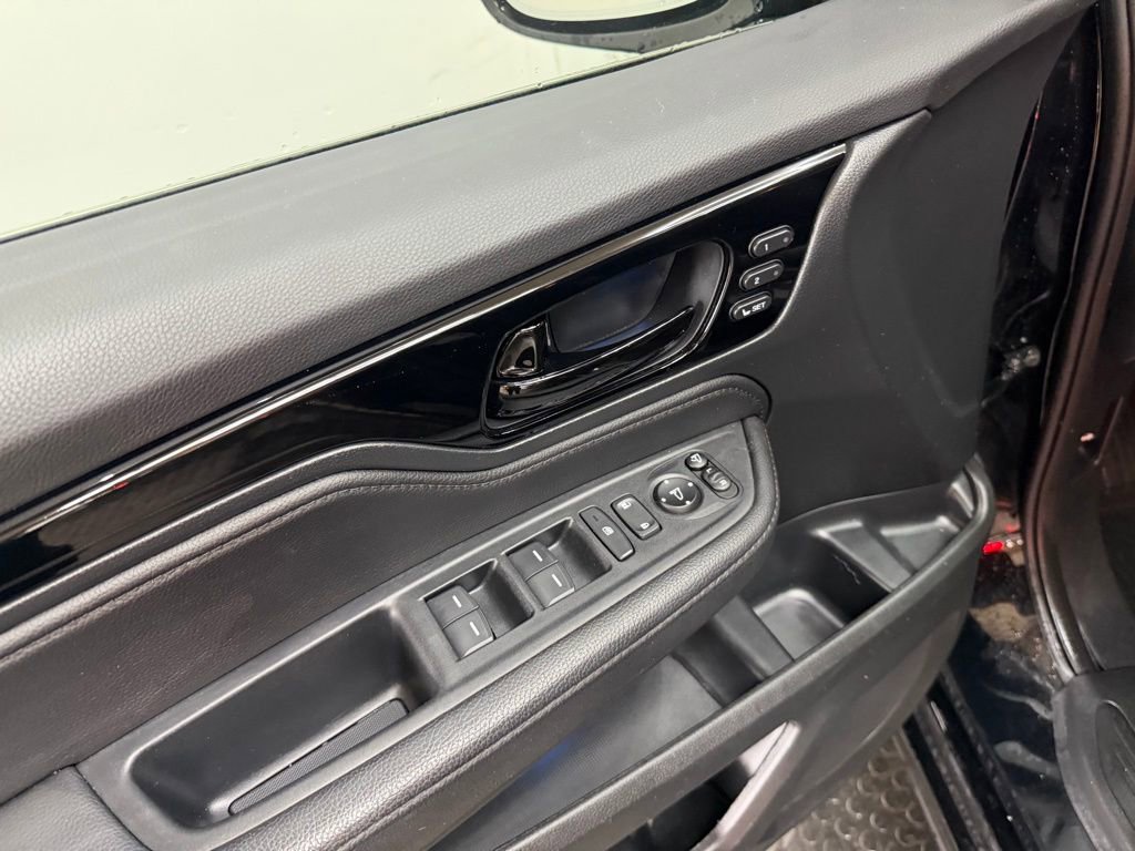 Used 2024 Honda Odyssey Elite image 16