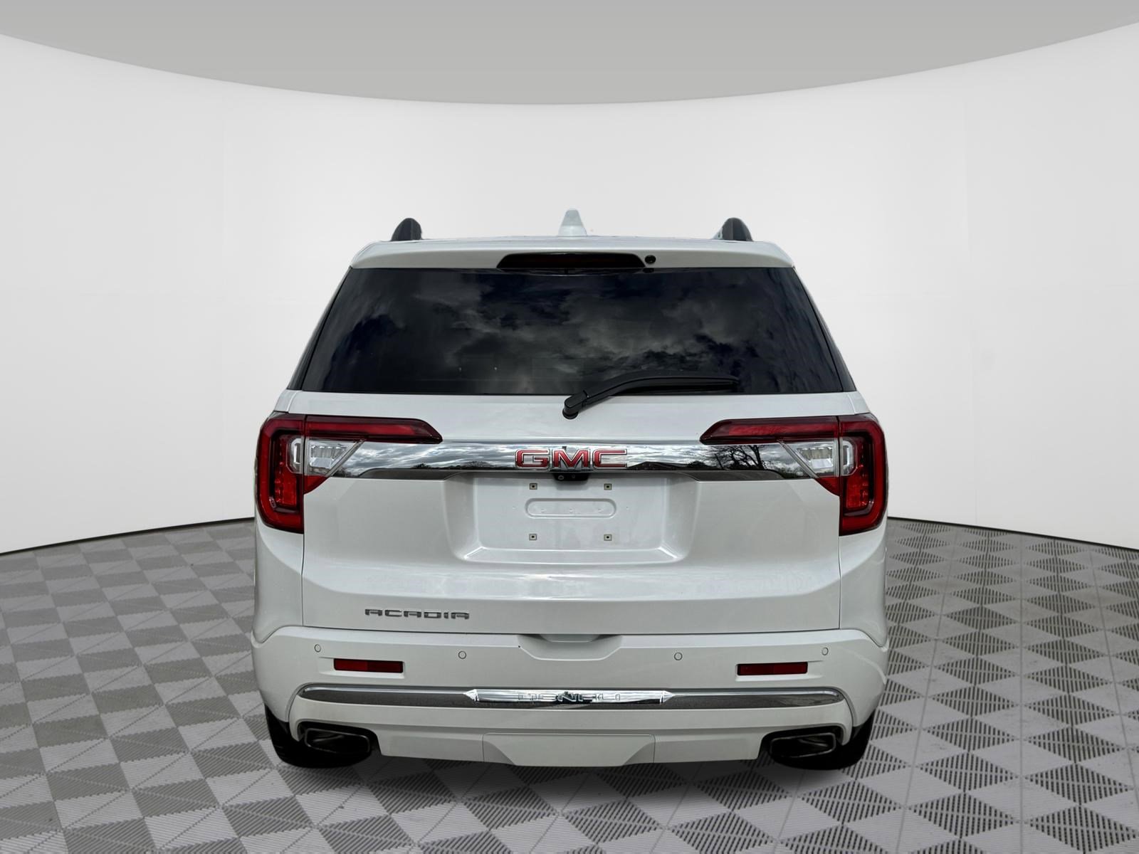 Used 2020 GMC Acadia Denali w/ Technology Package image 19