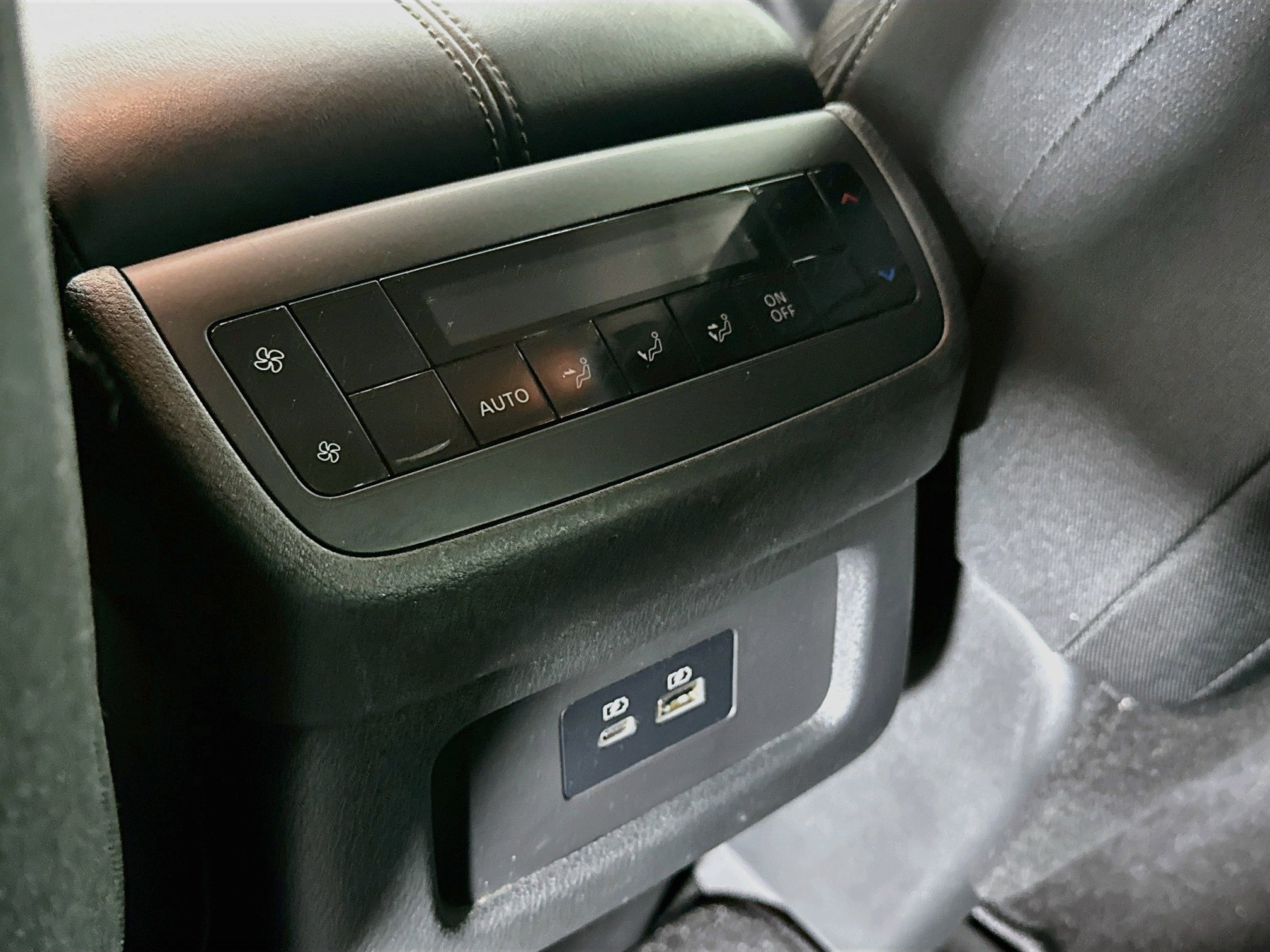 Used 2022 Nissan Pathfinder SV FWD image 26