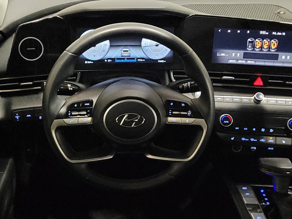 Used 2023 Hyundai Elantra SEL w/ Convenience Package image 22