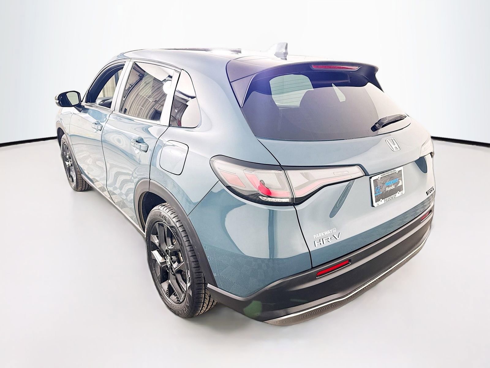 Used 2025 Honda HR-V Sport image 5