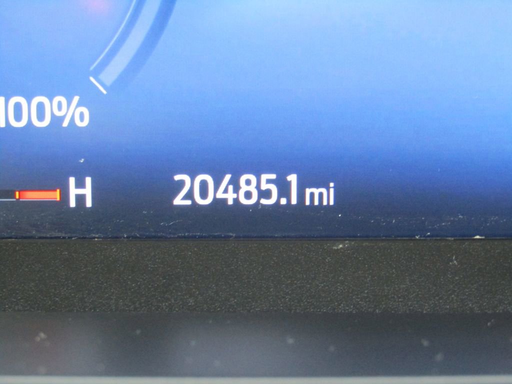 Used 2025 Ford Escape Platinum w/ Class II Trailer Tow Package image 41