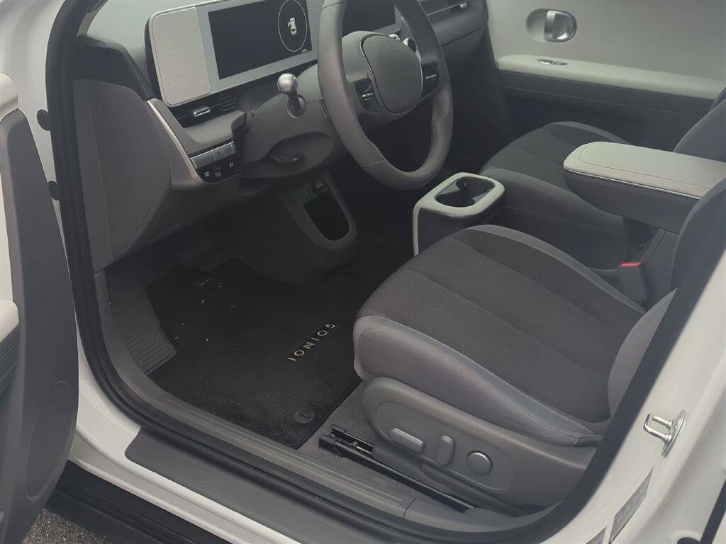 Used 2024 Hyundai Ioniq 5 SEL RWD image 5