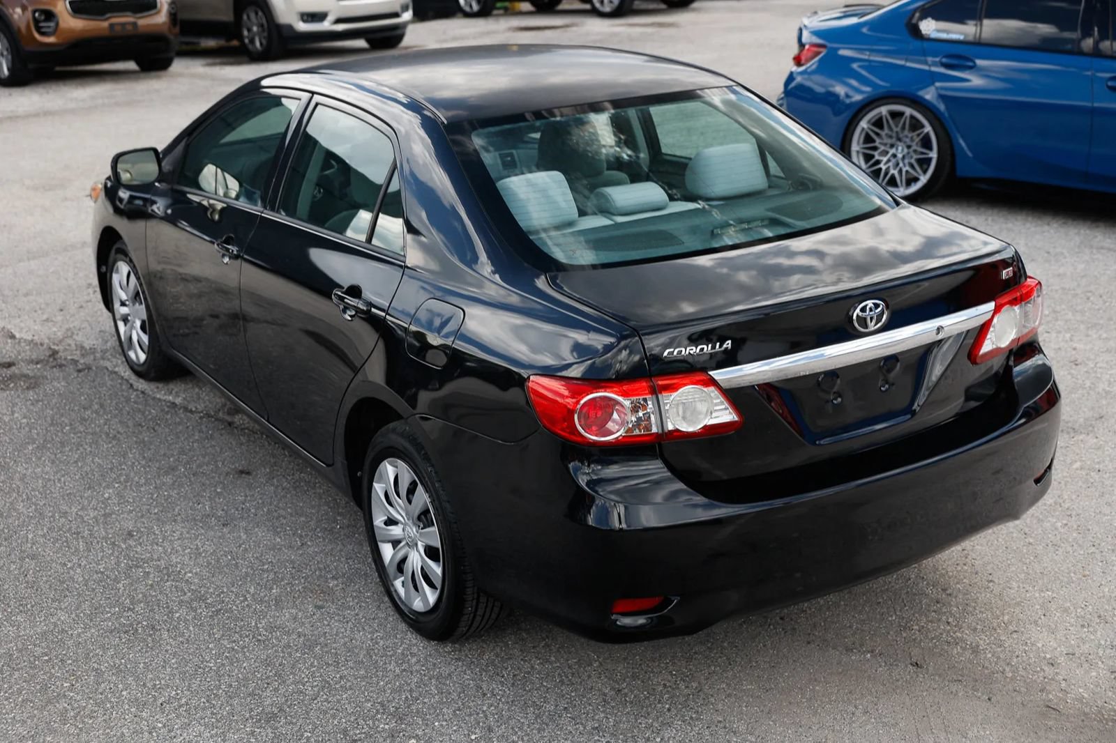 Used 2012 Toyota Corolla LE FWD image 4