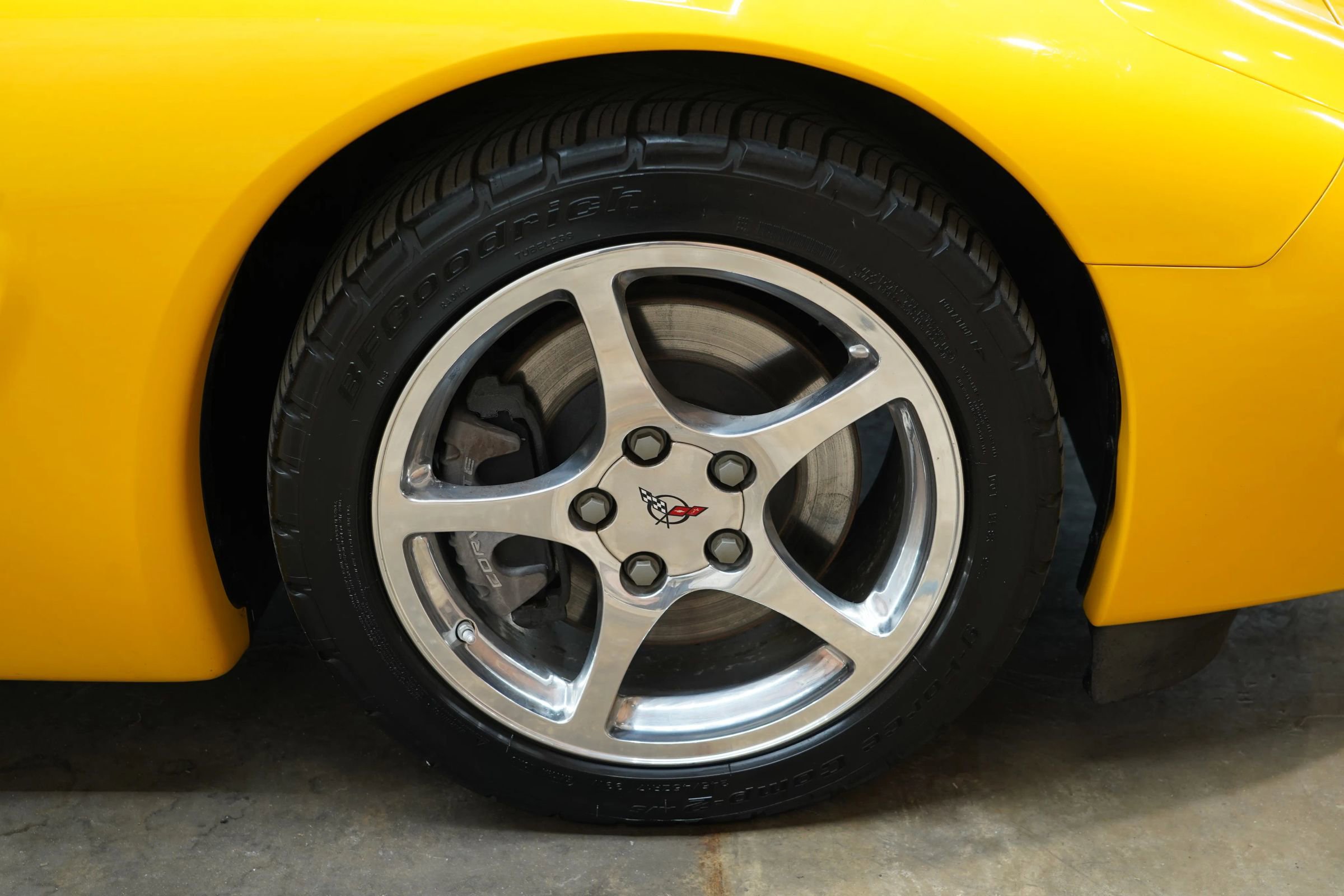 Used 2002 Chevrolet Corvette Coupe w/ Preferred Equipment Group2 RWD image 63