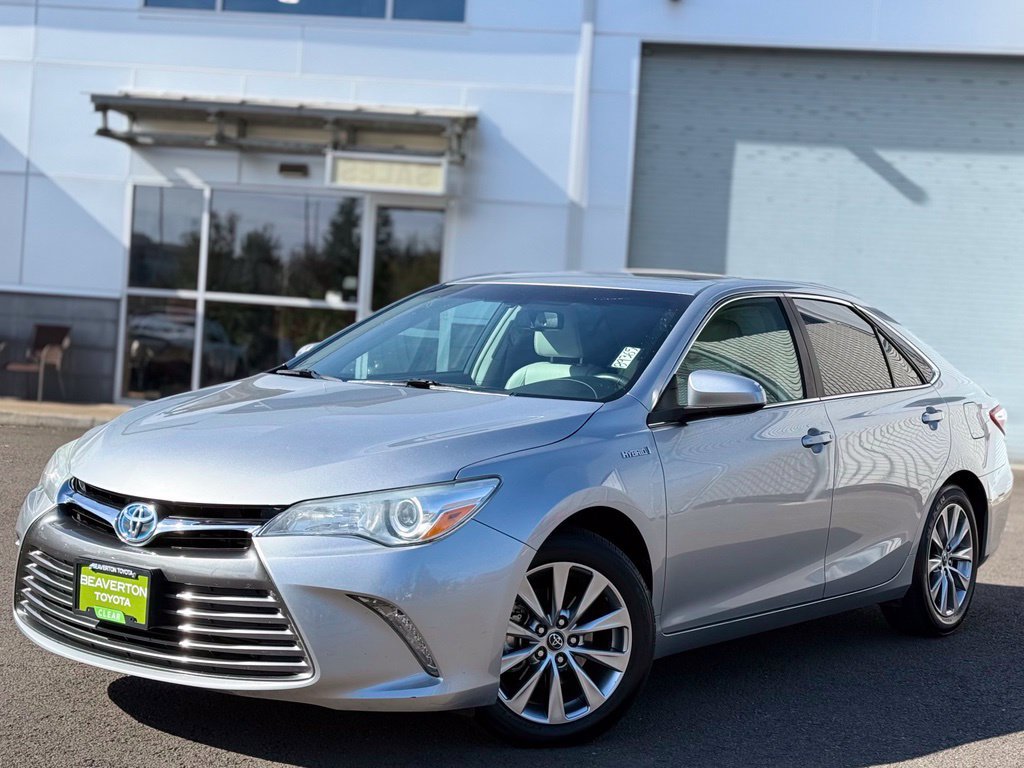 Used 2016 Toyota Camry XLE w/ Moonroof Package FWD image 1