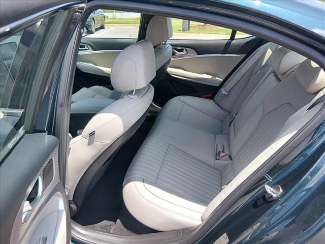 Used 2023 Genesis G70 2.0T w/ Sport Prestige Package RWD image 13