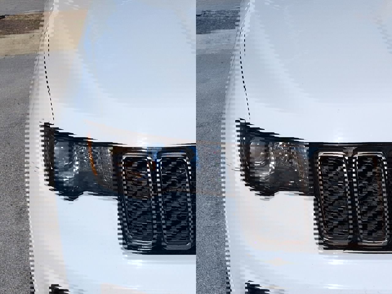 Used 2017 Jeep Grand Cherokee Limited 75th Anniversary image 9