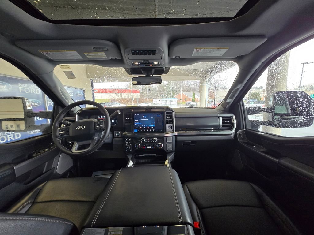 Used 2025 Ford F250 Lariat w/ Chrome Package image 26