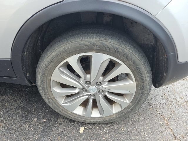 Used 2017 Buick Encore Essence FWD image 13