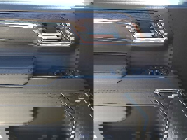 New 2026 GMC Sierra 1500 SLT w/ SLT Premium Package image 18