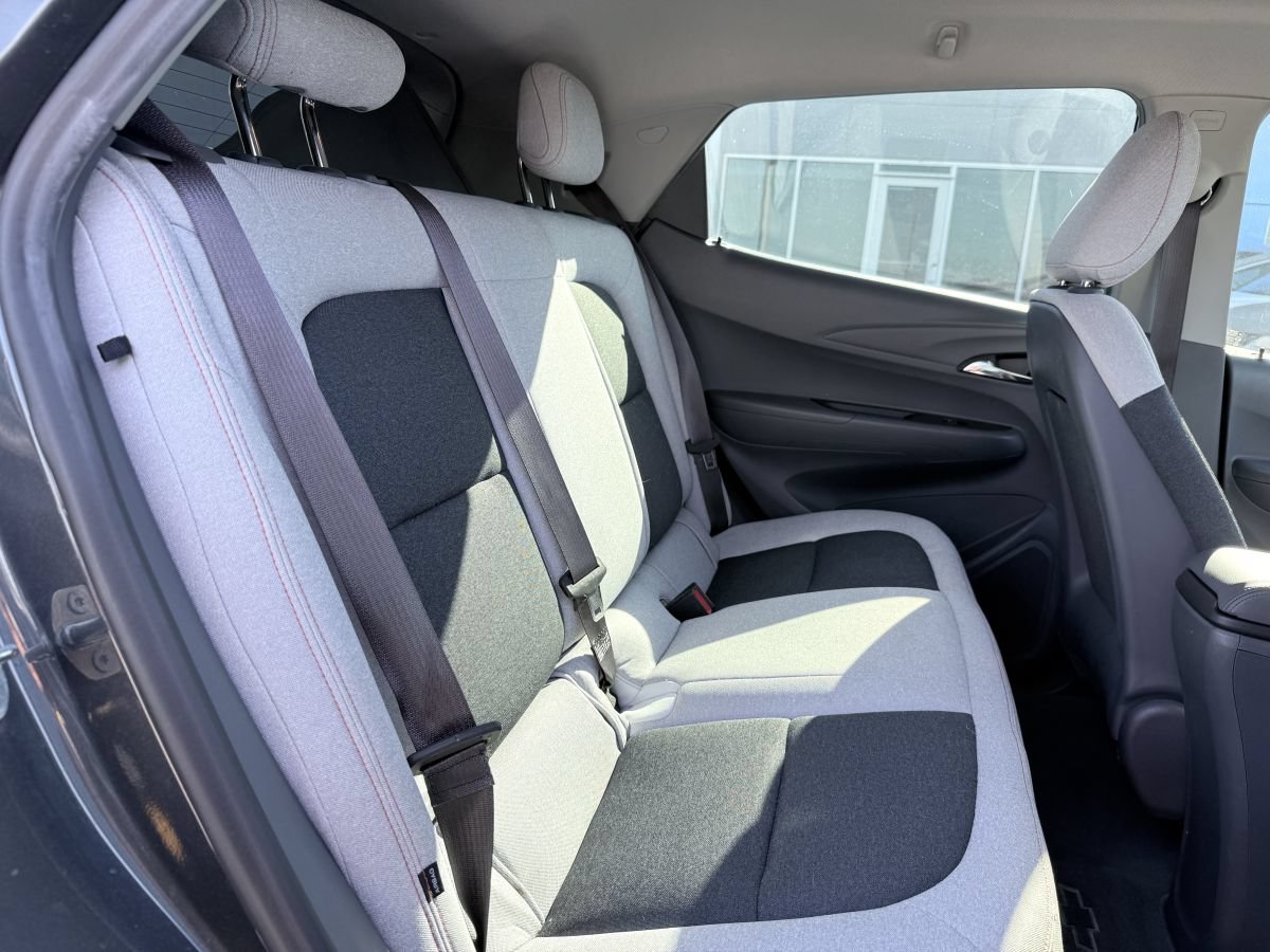 Used 2017 Chevrolet Bolt LT FWD image 13