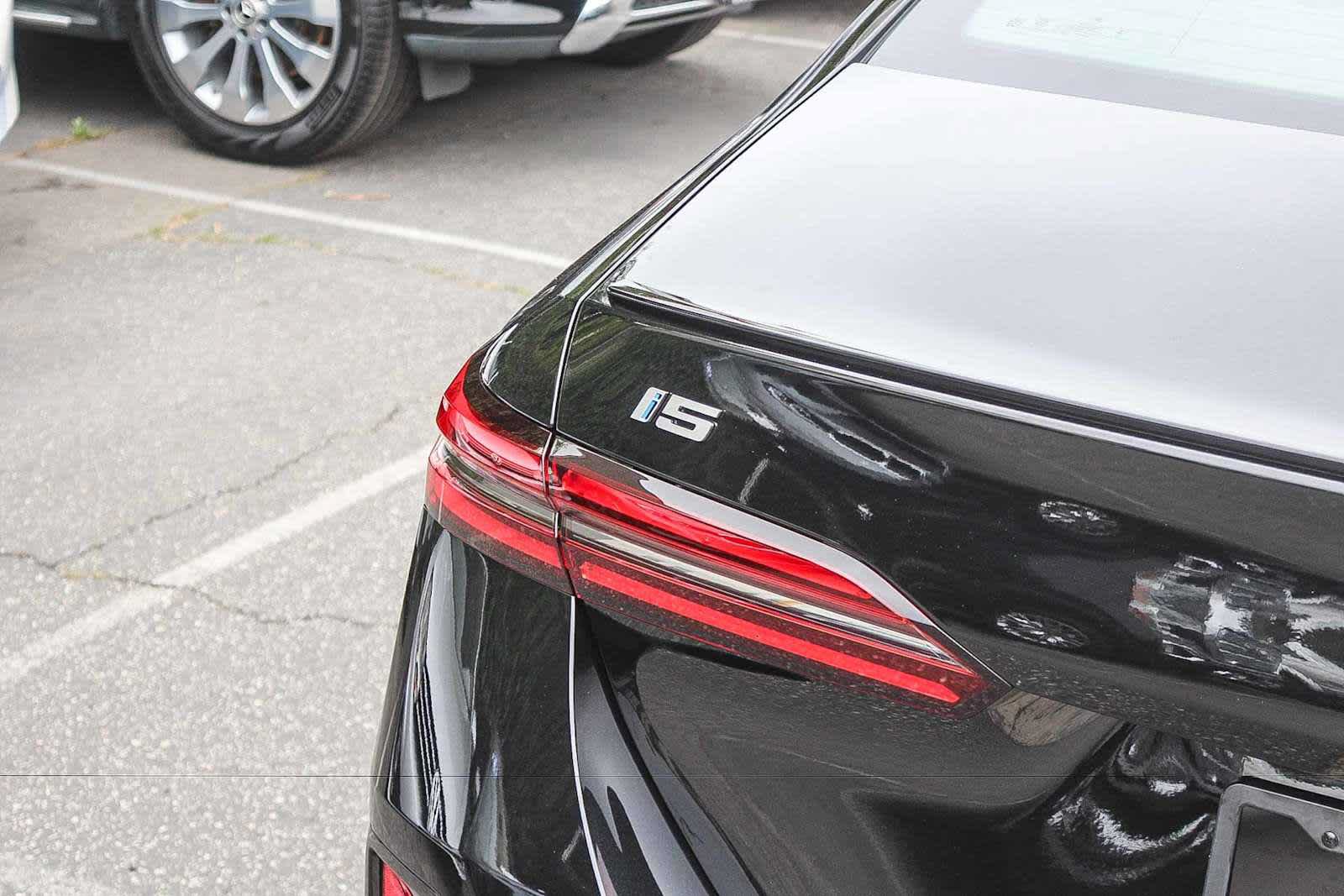 New 2026 BMW i5 M60 AWD/4WD image 7