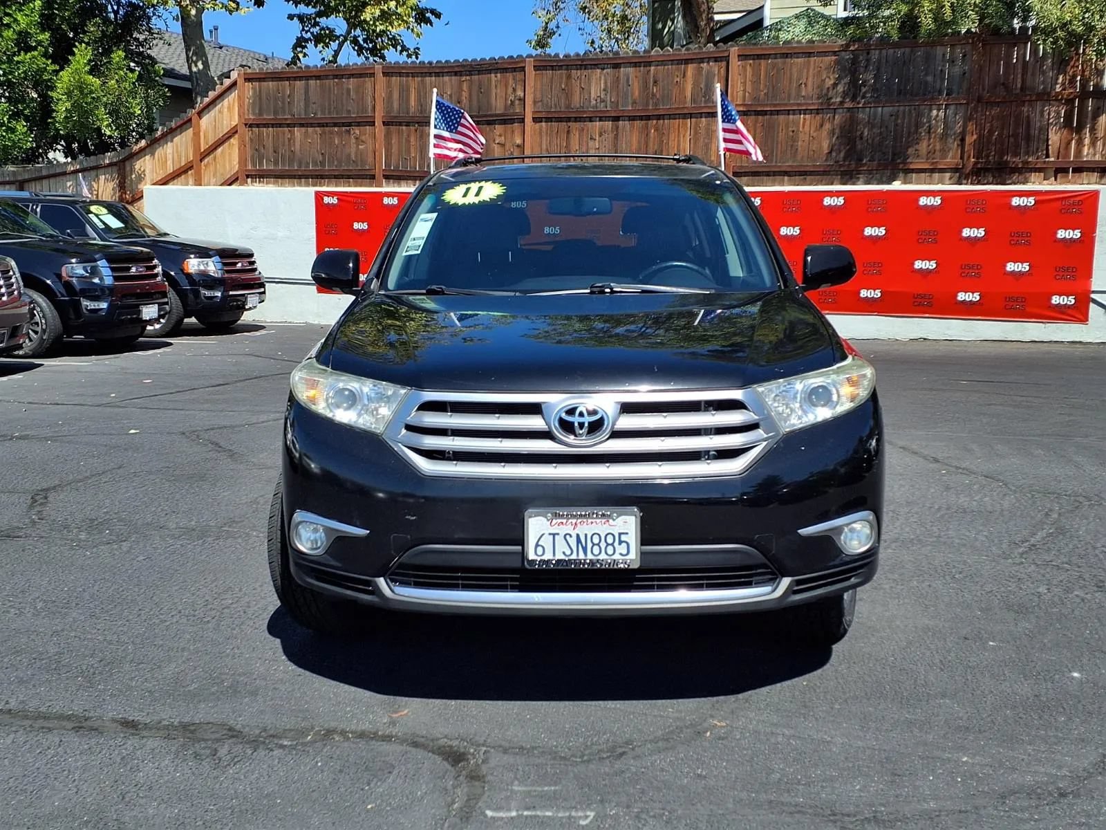 Used 2011 Toyota Highlander Limited w/ Tow Pkg AWD/4WD image 2