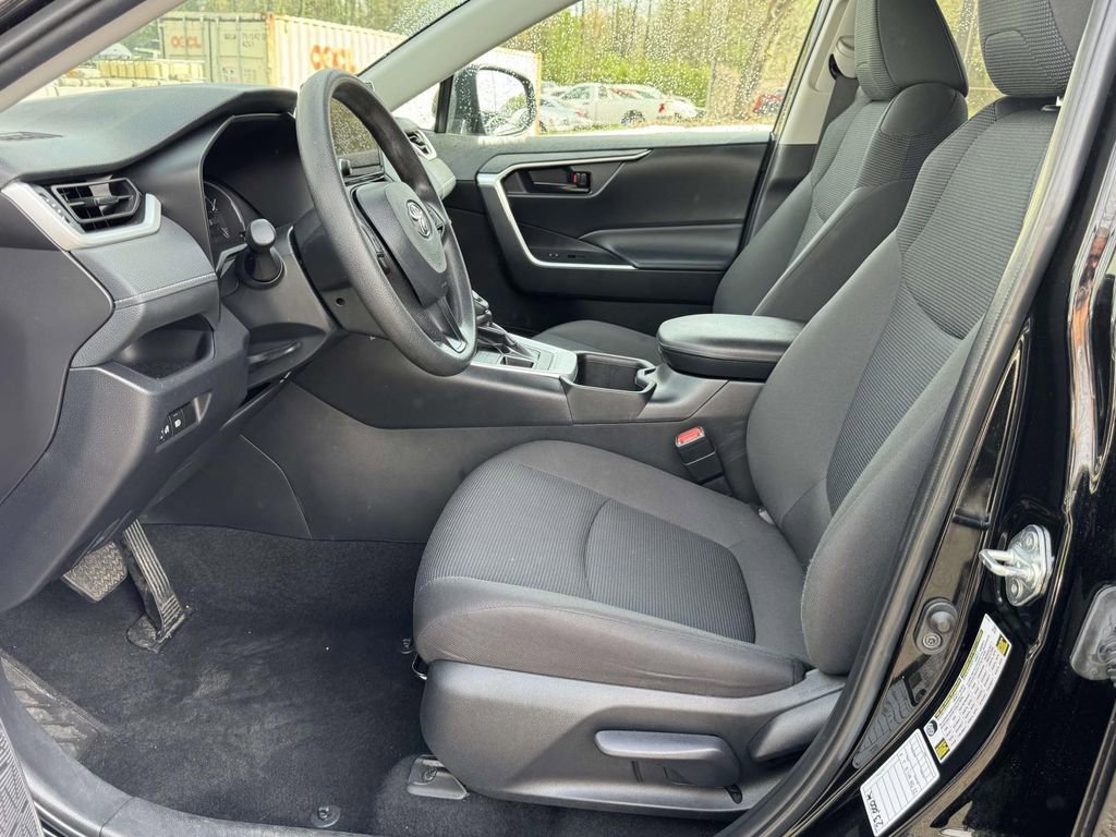 Used 2024 Toyota RAV4 LE image 20