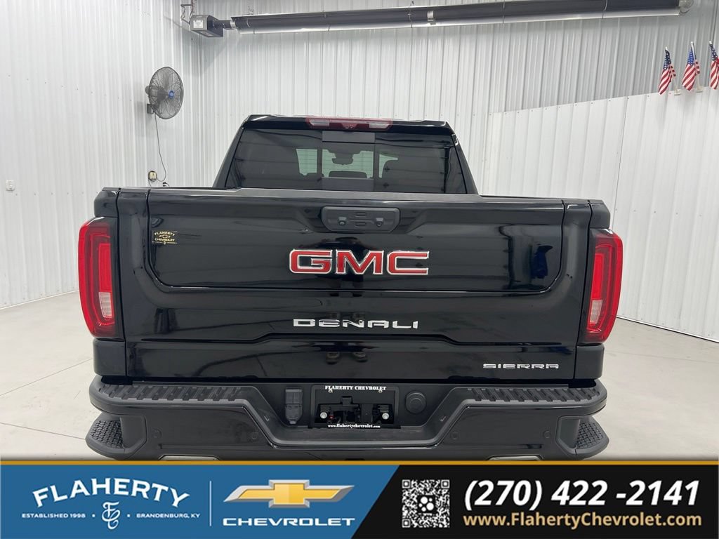 Used 2022 GMC Sierra 1500 Denali w/ Technology Package AWD/4WD image 4