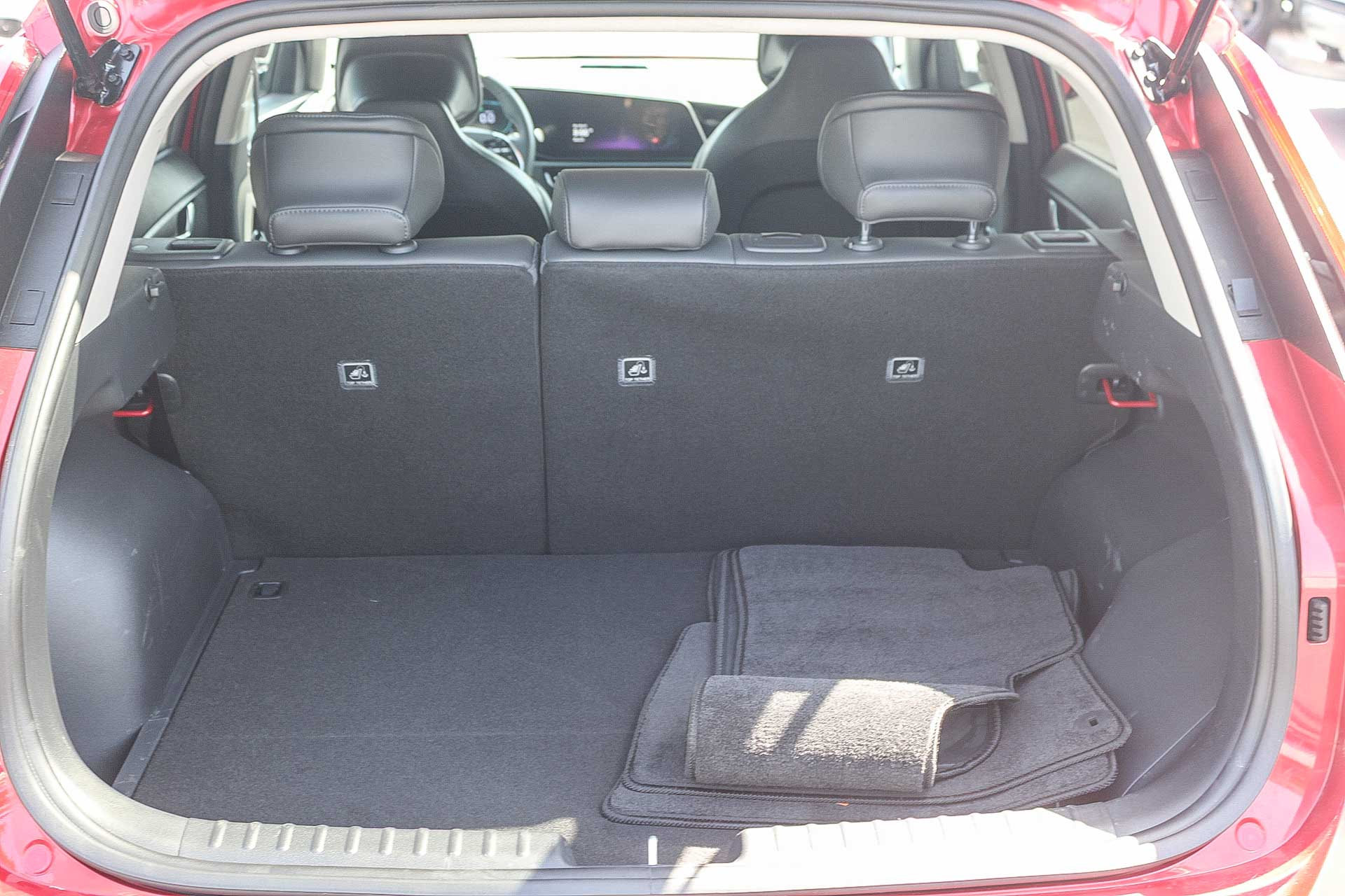 Used 2025 Kia Niro LX FWD image 26