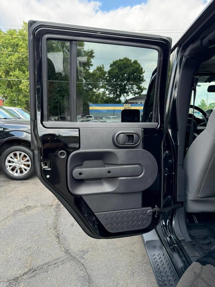 Used 2008 Jeep Wrangler Unlimited Sahara w/ Trailer Tow Group image 11