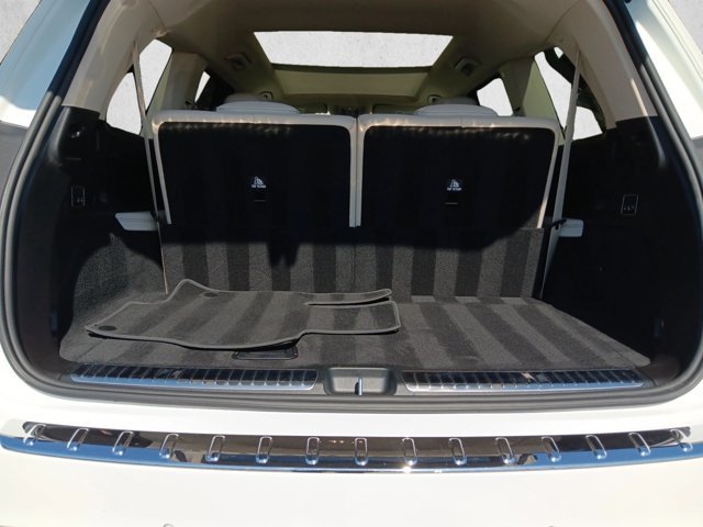 Used 2024 Mercedes-Benz GLS 450 4MATIC image 6