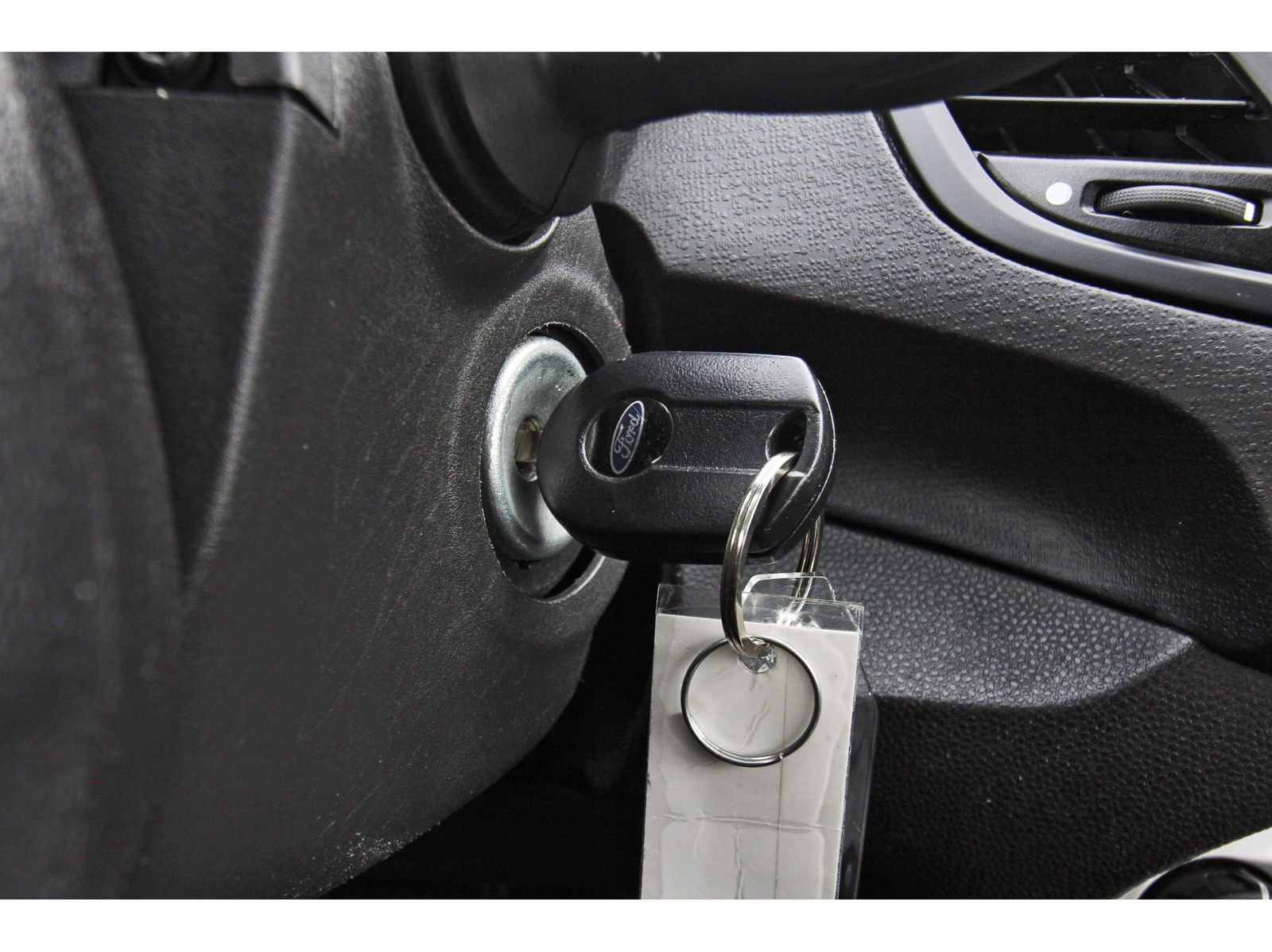 Used 2016 Ford Fiesta SE image 22