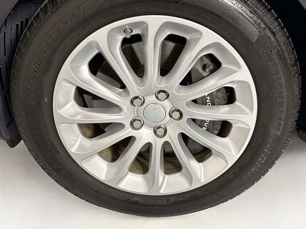 Used 2020 Land Rover Range Rover HSE image 31