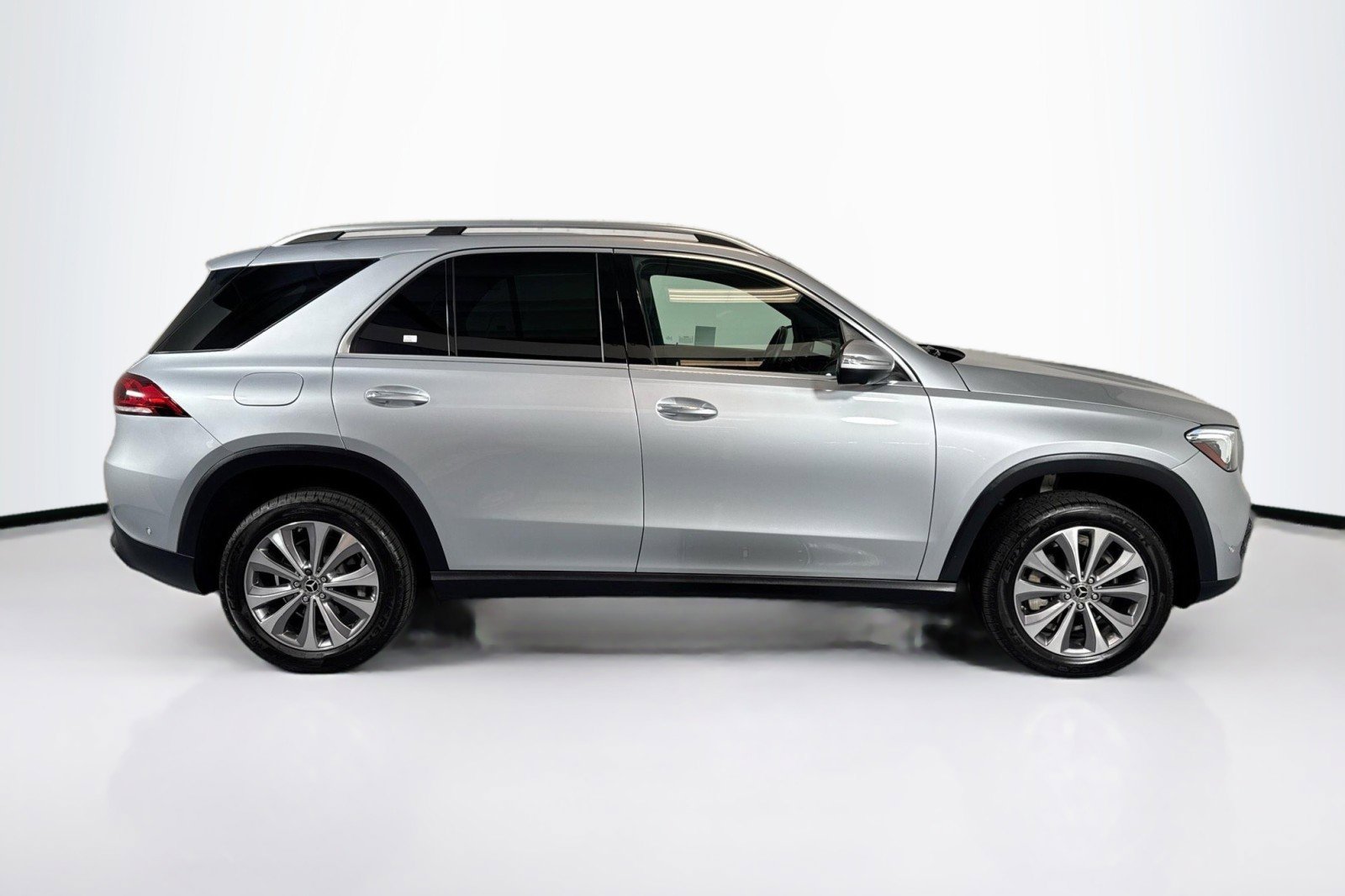 Certified 2022 Mercedes-Benz GLE 350 image 4