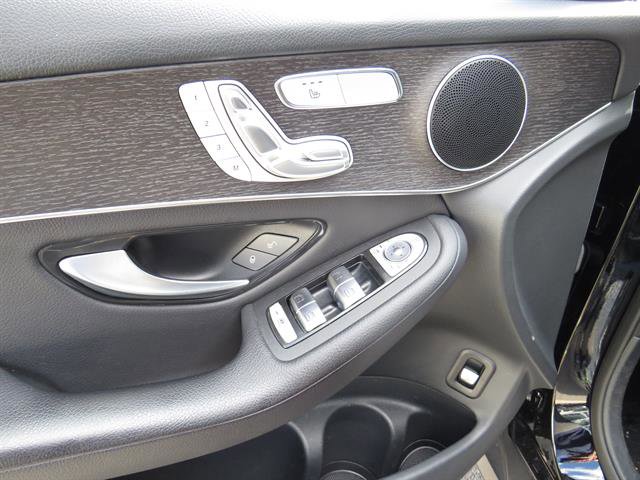 Used 2022 Mercedes-Benz GLC 300 4MATIC image 9