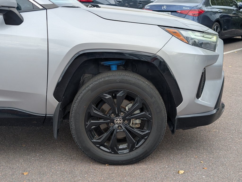 Used 2024 Toyota RAV4 SE AWD/4WD image 9