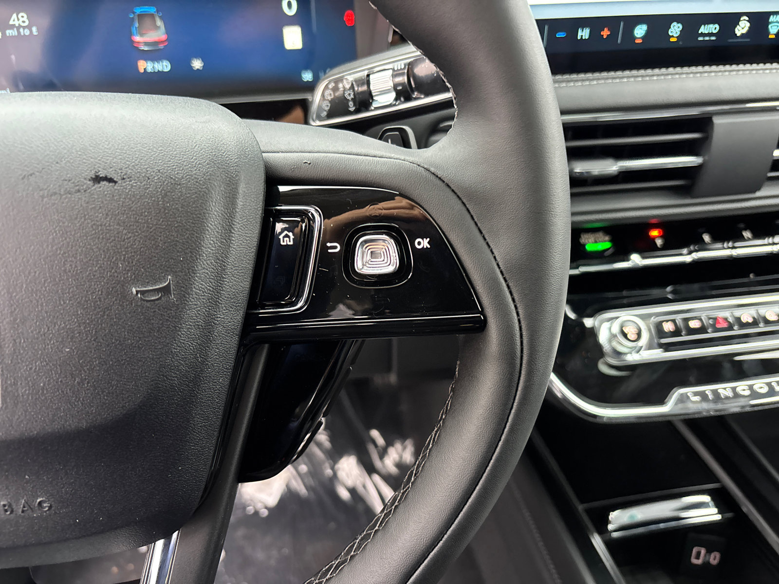 New 2026 Lincoln Corsair Premiere image 18