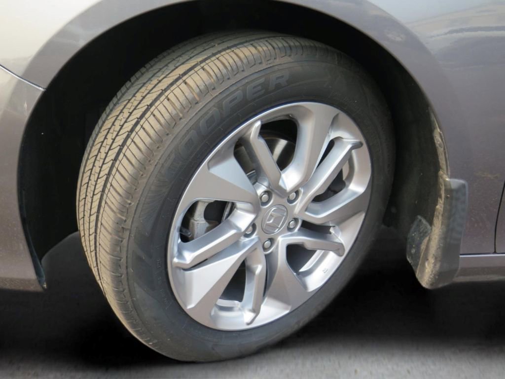 Used 2019 Honda Accord LX image 25