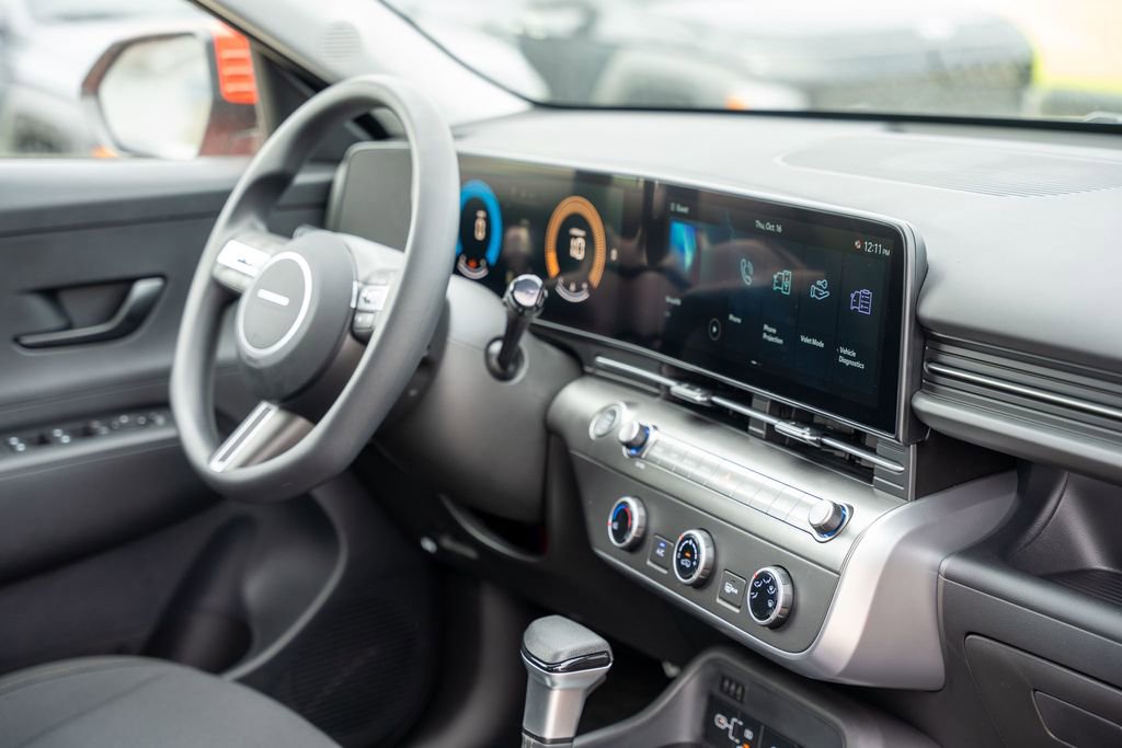 New 2026 Hyundai Kona SE image 11