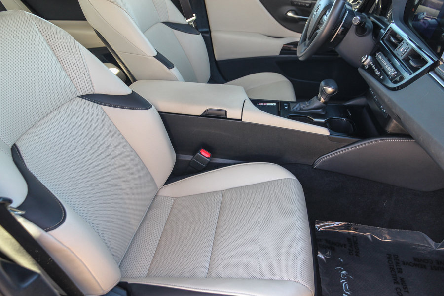 Certified 2024 Lexus ES 300h w/ Premium Package FWD image 18