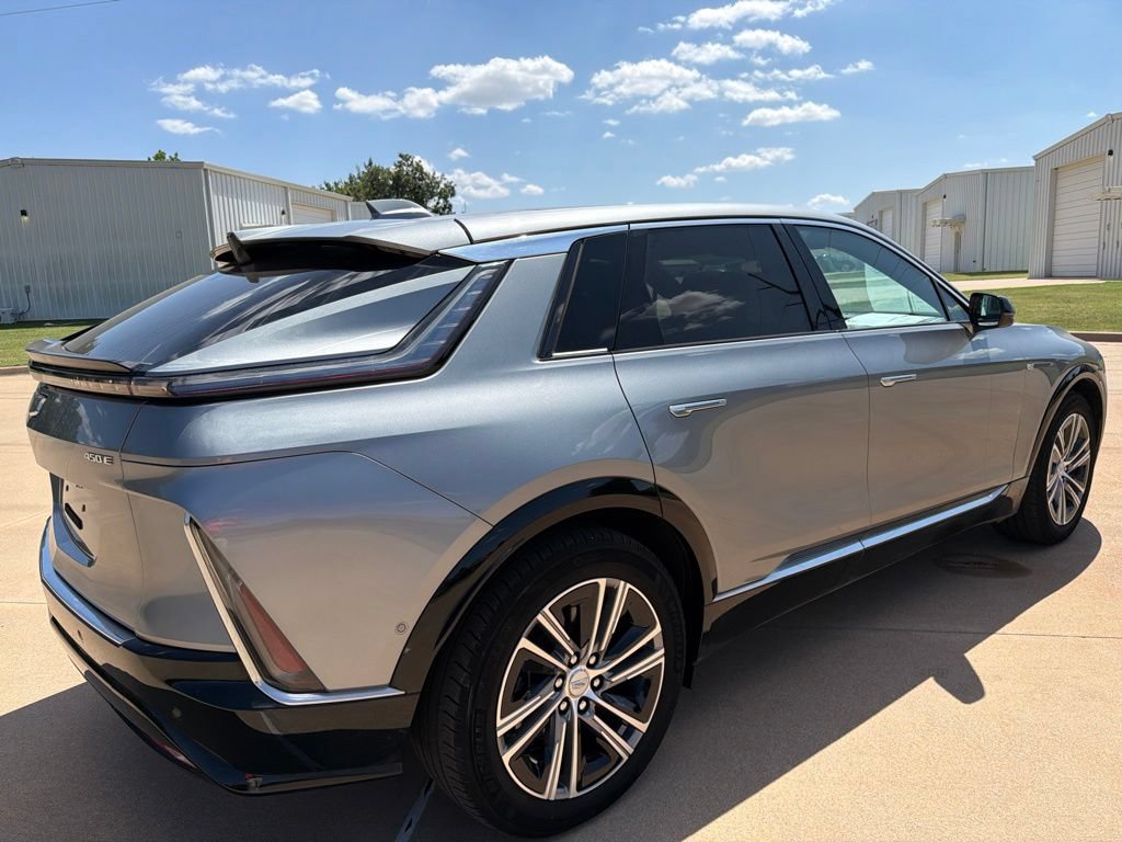 Certified 2024 Cadillac Lyriq Luxury RWD image 5