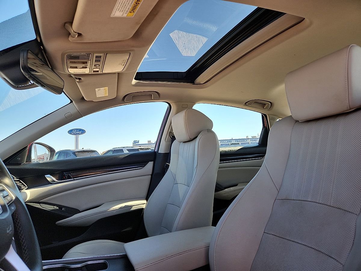 Used 2020 Honda Accord Touring image 7