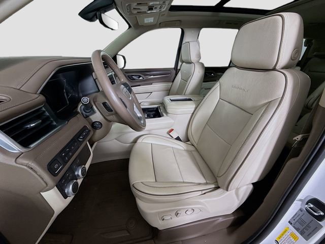 Used 2021 GMC Yukon Denali w/ Denali Premium Package image 20