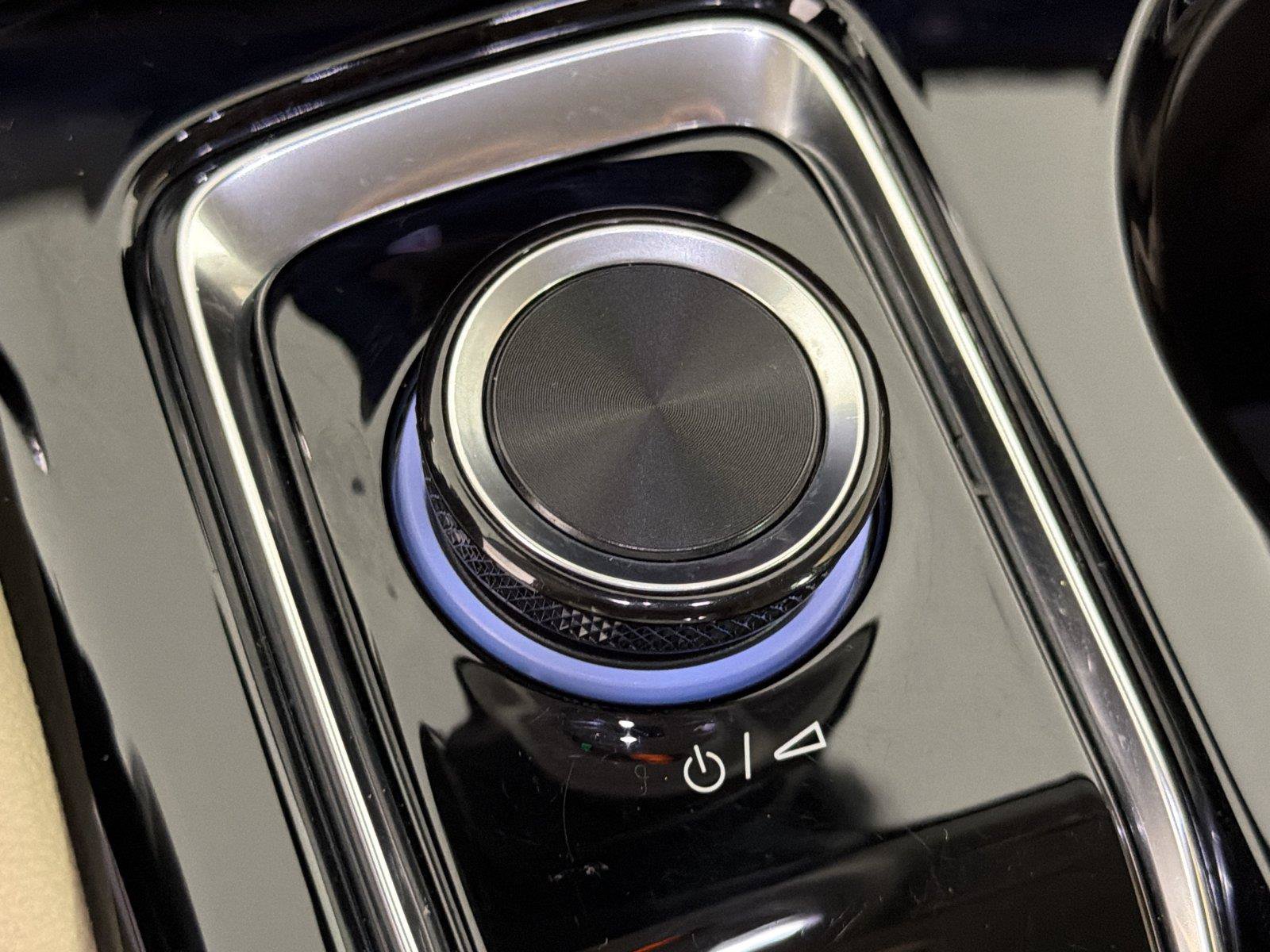 Certified 2024 Buick Envision Preferred AWD/4WD image 30