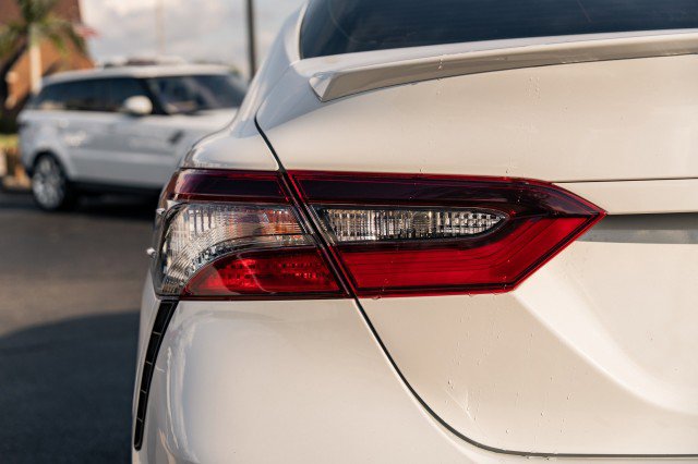 Used 2021 Toyota Camry SE image 12