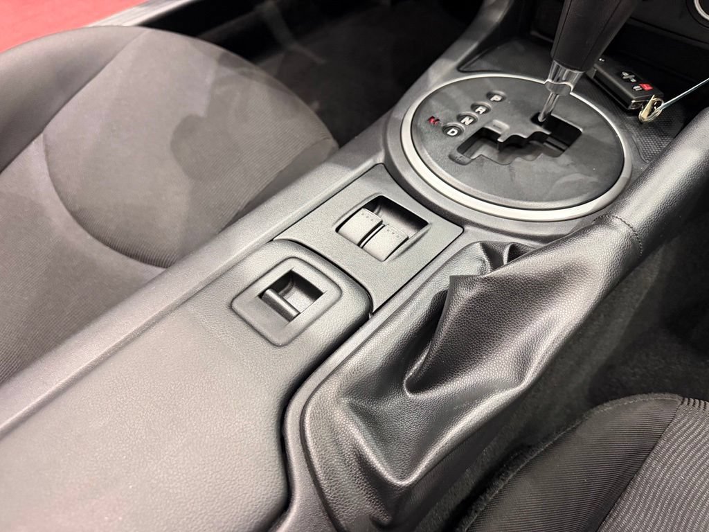 Used 2011 MAZDA MX-5 Miata Sport RWD image 43