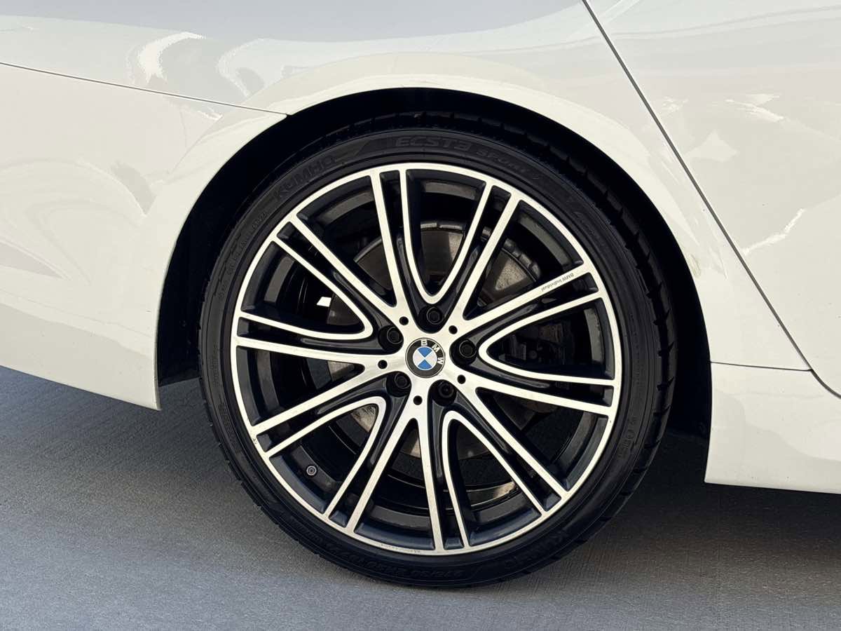 Used 2019 BMW 540i w/ M Sport Package image 9