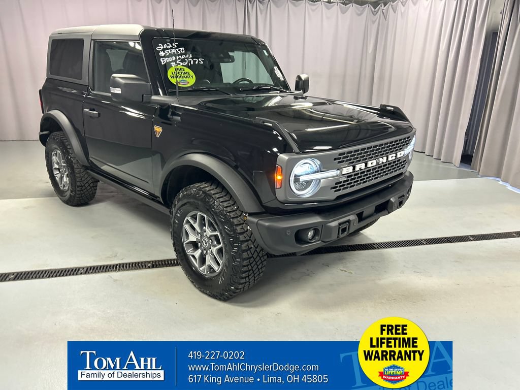Used 2025 Ford Bronco Badlands AWD/4WD image 1