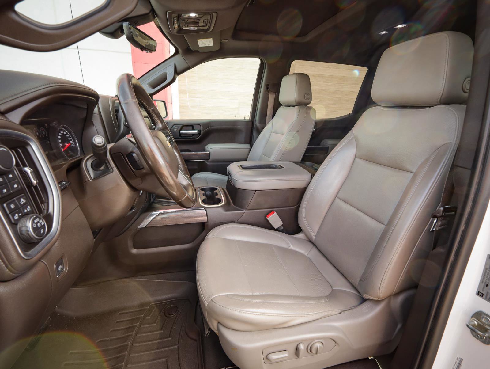 Used 2019 Chevrolet Silverado 1500 LTZ w/ LTZ Plus Package AWD/4WD image 13