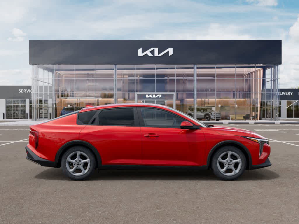 New 2025 Kia K4 LXS image 7