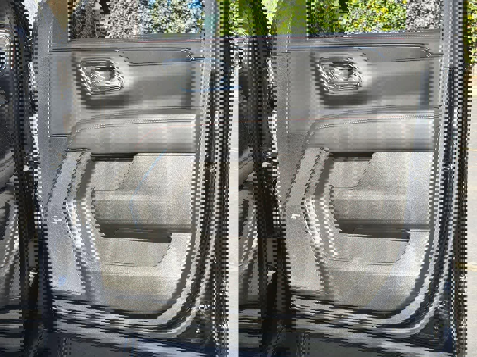 Used 2023 Chevrolet Tahoe RST image 33